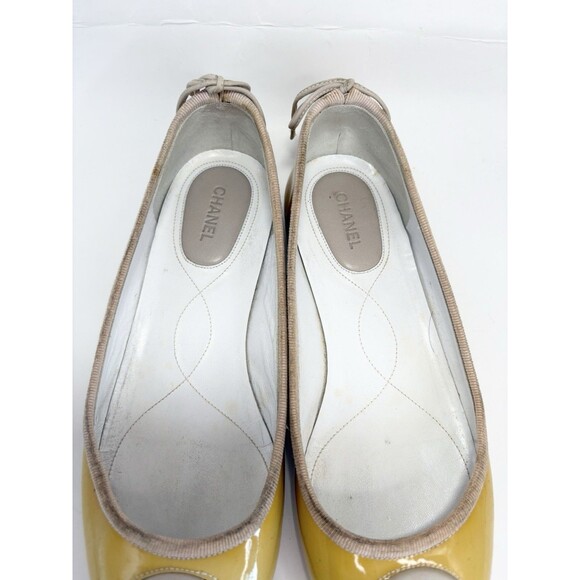 Chanel Ballet Flats Yellow Patent Leather w/ Large CC Logo Y2K Sz EU 34.5 4.5 - Picture 7 of 16